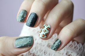 短指甲彩绘美甲图案摄影图片